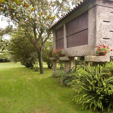 Villa Vivienda Tradicional Con Jardin Y Patio Interior Villanueva De Arosa Esterno foto