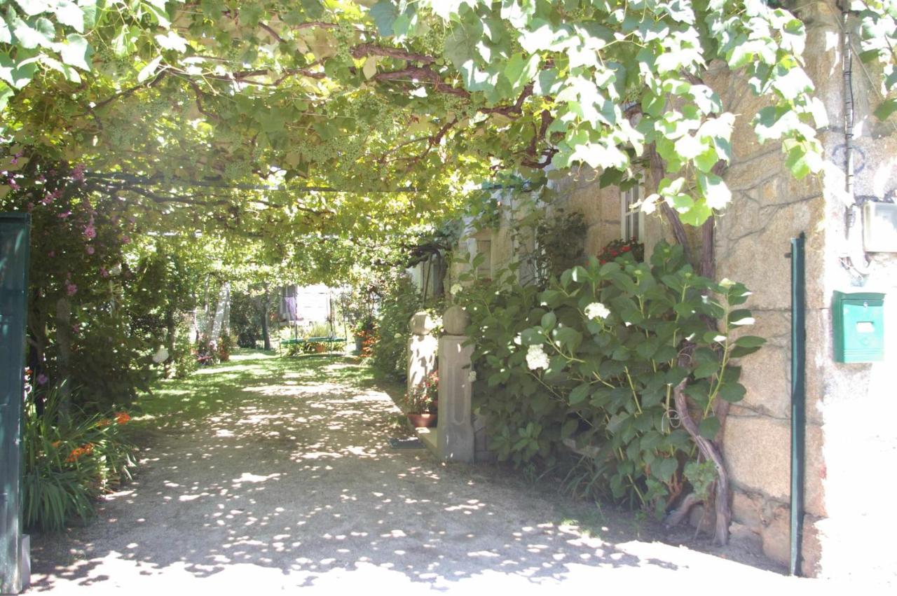Villa Vivienda Tradicional Con Jardin Y Patio Interior Villanueva De Arosa Esterno foto