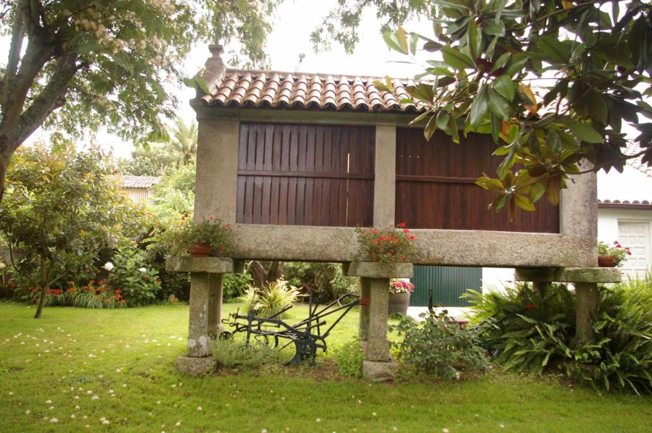 Villa Vivienda Tradicional Con Jardin Y Patio Interior Villanueva De Arosa Esterno foto