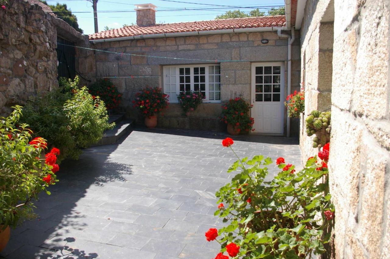 Villa Vivienda Tradicional Con Jardin Y Patio Interior Villanueva De Arosa Esterno foto