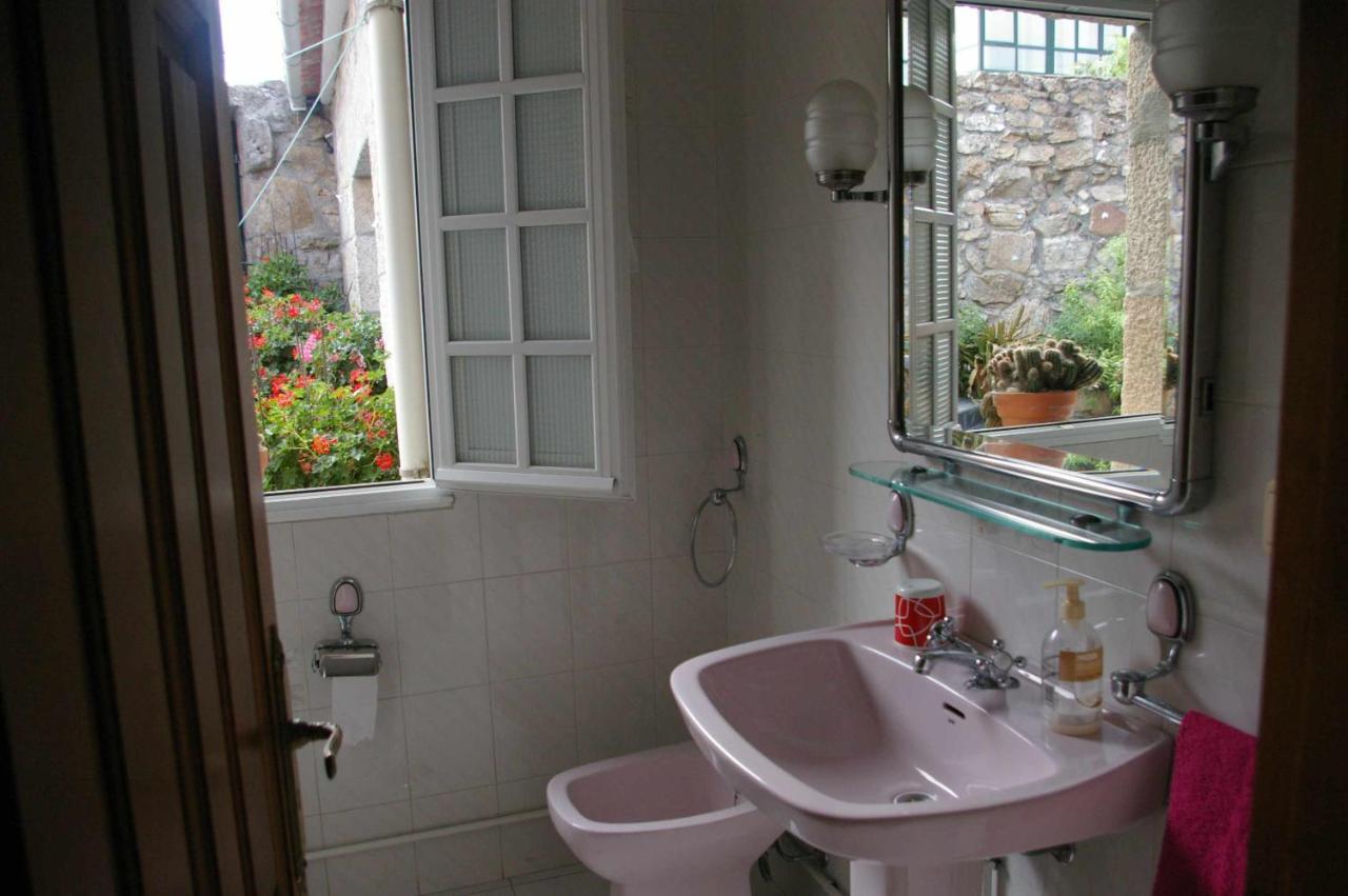 Villa Vivienda Tradicional Con Jardin Y Patio Interior Villanueva De Arosa Esterno foto