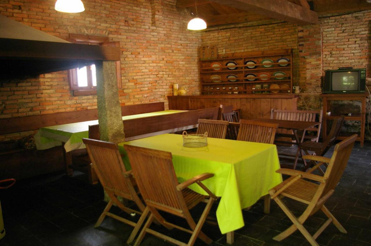 Villa Vivienda Tradicional Con Jardin Y Patio Interior Villanueva De Arosa Esterno foto
