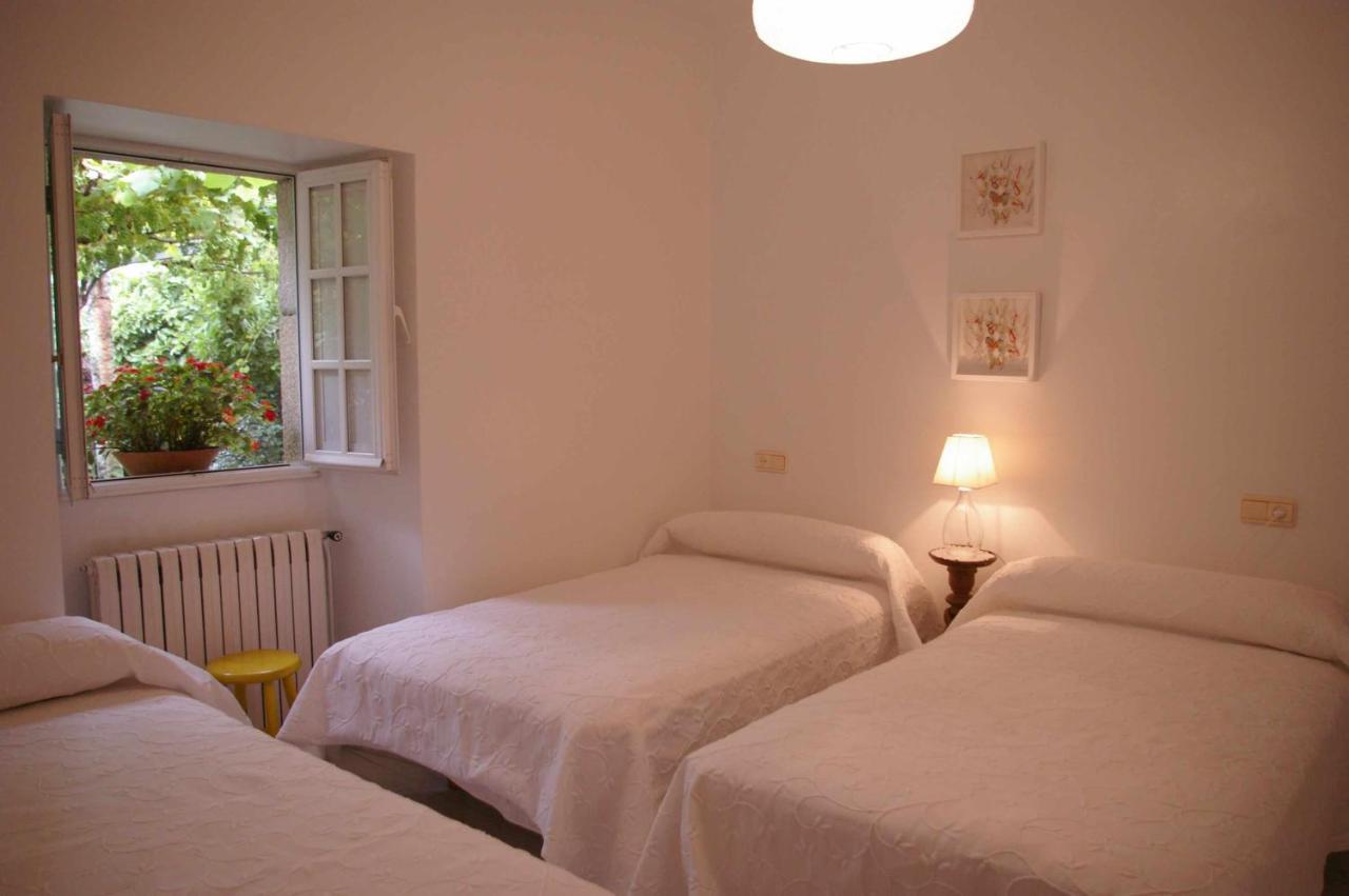 Villa Vivienda Tradicional Con Jardin Y Patio Interior Villanueva De Arosa Esterno foto