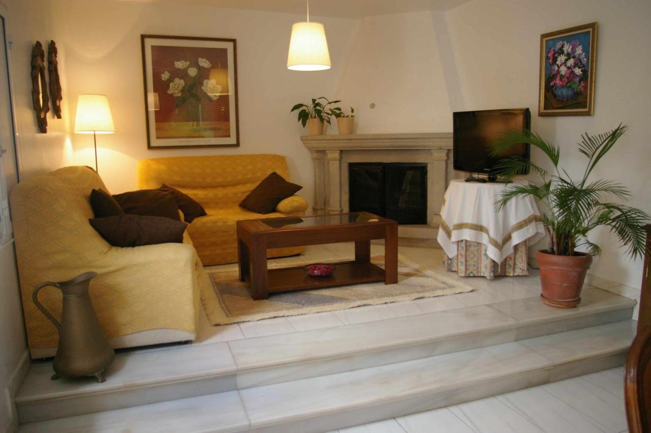 Villa Vivienda Tradicional Con Jardin Y Patio Interior Villanueva De Arosa Esterno foto